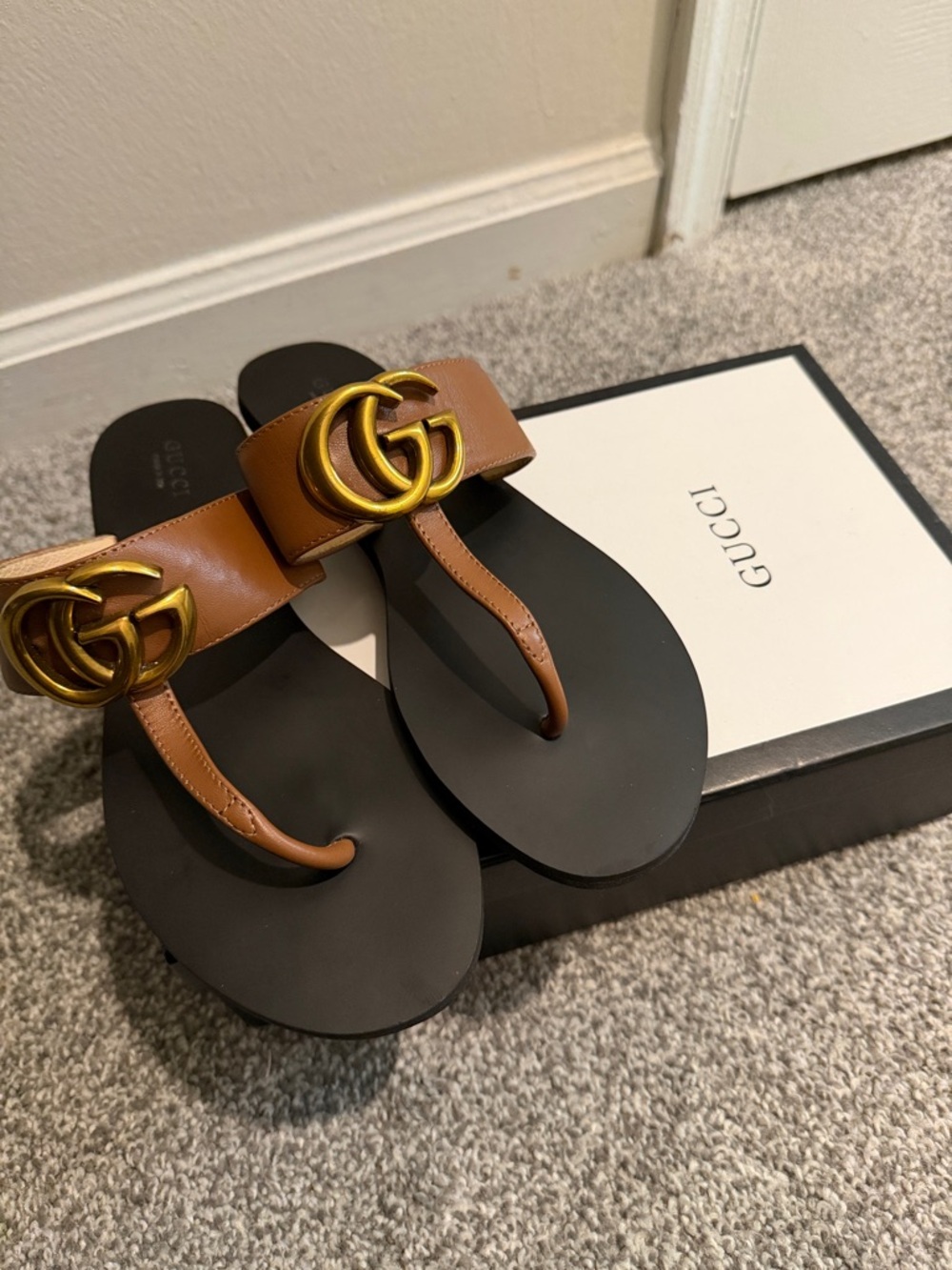 Gucci Double G Sandals - Picture 11 of 11